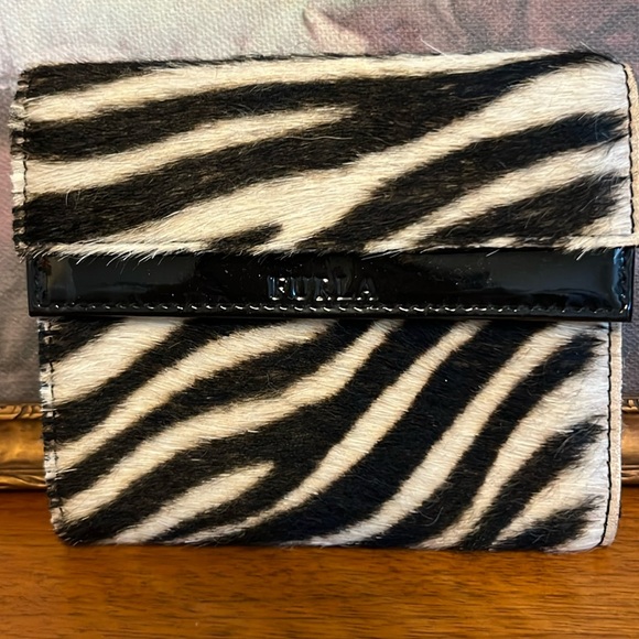 EUC Furla zebra print wallet - Picture 1 of 11